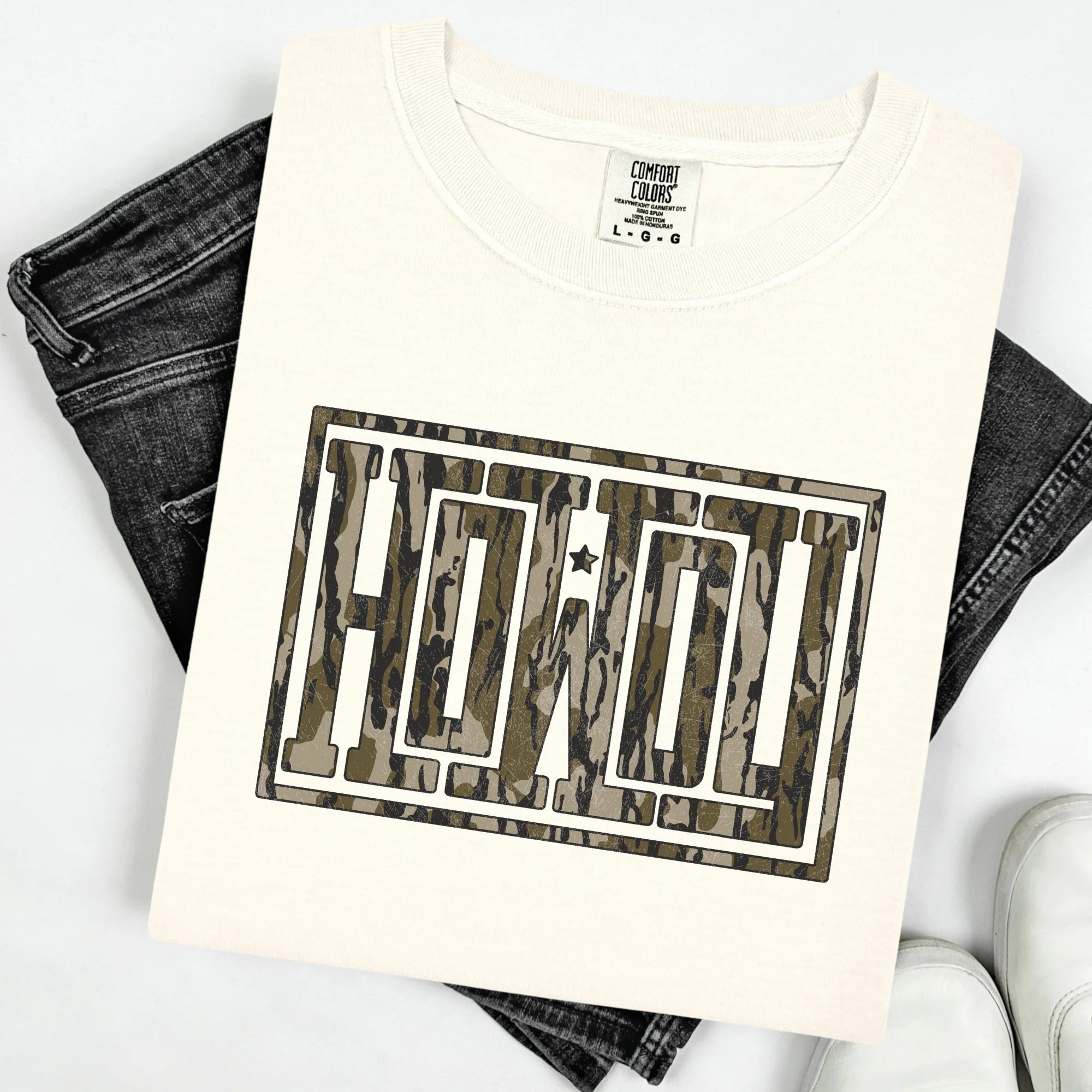 HOWDY • ADULT Comfort Color T-Shirt